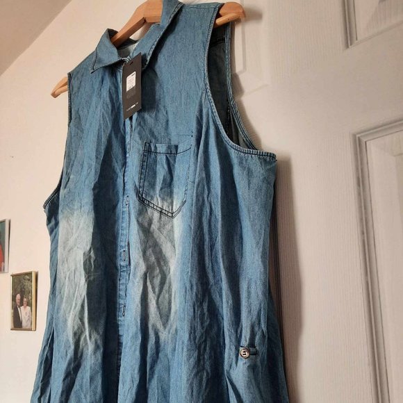 Fashion Nova denim cold shoulder top - Picture 2 of 4